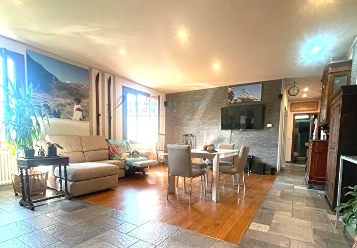 Appartamento trilocale in vendita in Via San Giovanni Bosco, Cosio Di Arroscia