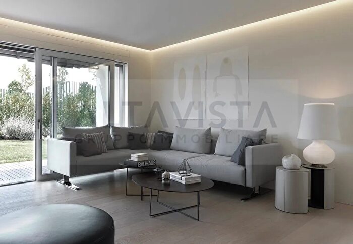 Appartamento trilocale in vendita in Rezzato Via Leonardo da Vinci, Rezzato