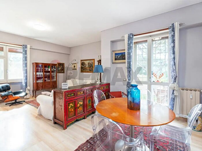 Appartamento con 6 locali in vendita in Via Cassia, Roma