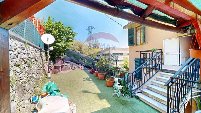 Appartamento quadrilocale in vendita in Via G Gastaldi, Genova