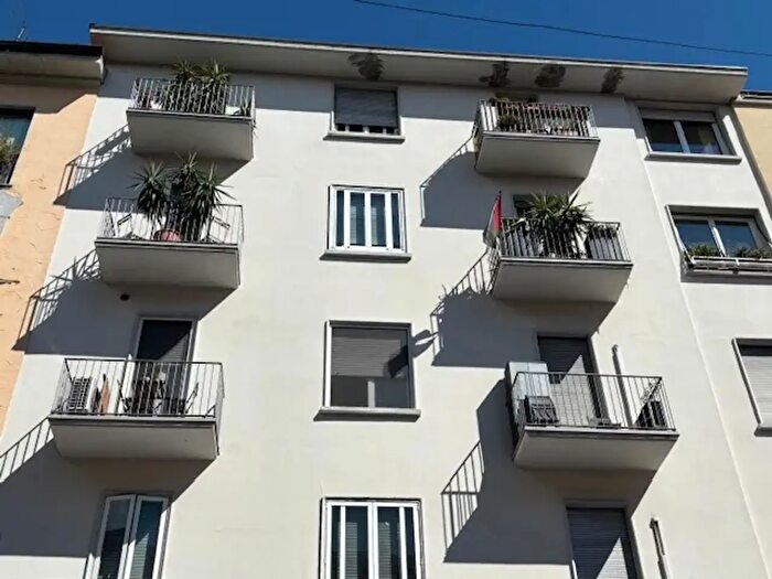 Appartamento trilocale in affitto in Via Friuli, Milano