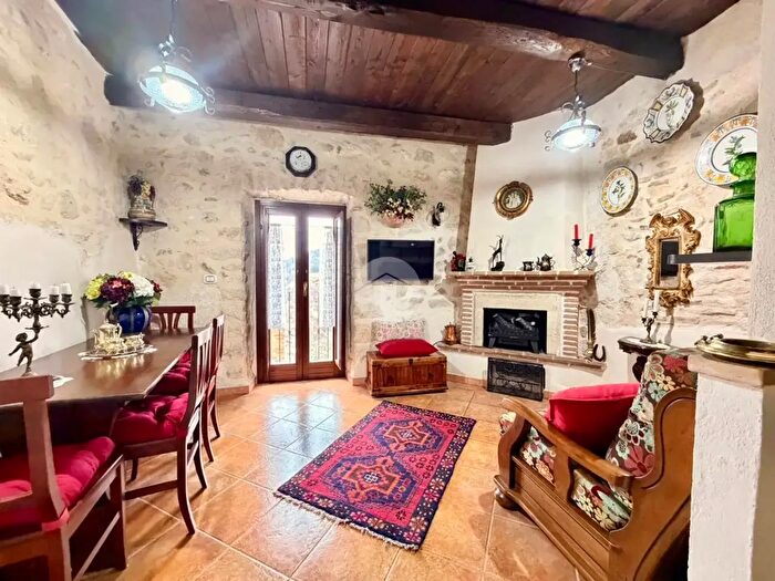 Casa bilocale in vendita in Via Sotto La Torre, Ovindoli