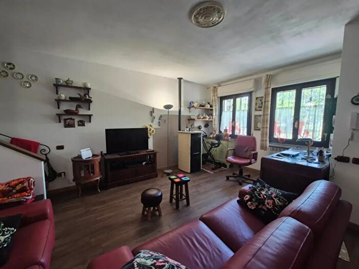 Casa con 6 locali in vendita in Campiglia Marittima
