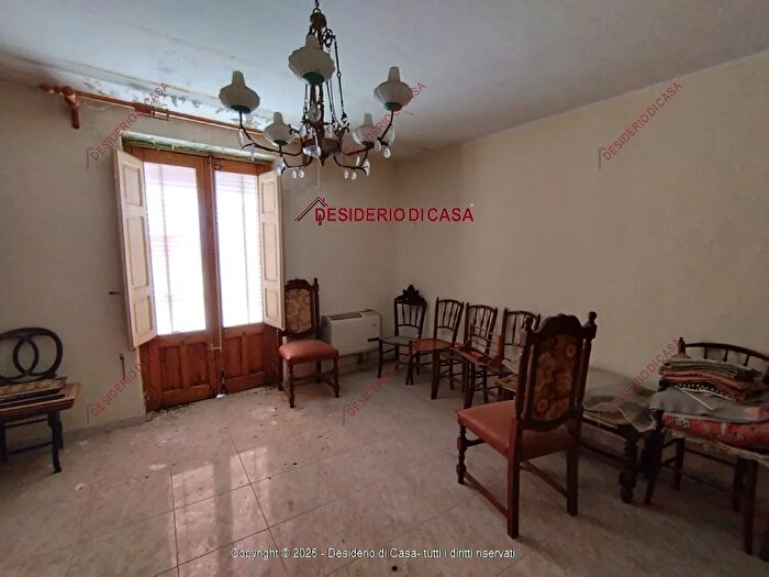 Casa con 6 locali in vendita in Via Porta di Malta Gangi Pa Italia, Gangi