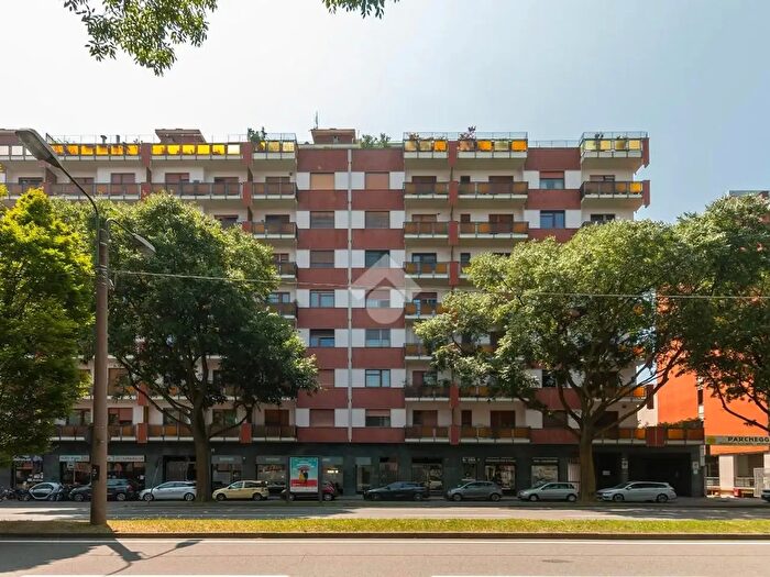 Appartamento con 5 locali in vendita in CSo Francia, Torino