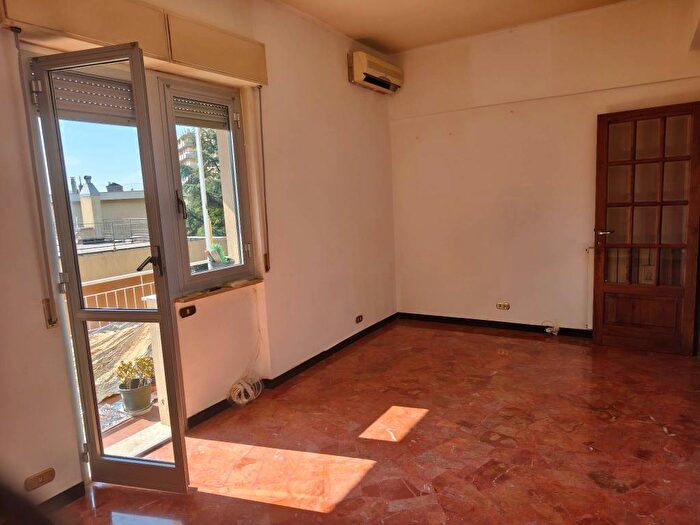 Appartamento trilocale in vendita in Via Pomposa, San Teodoro, Genova