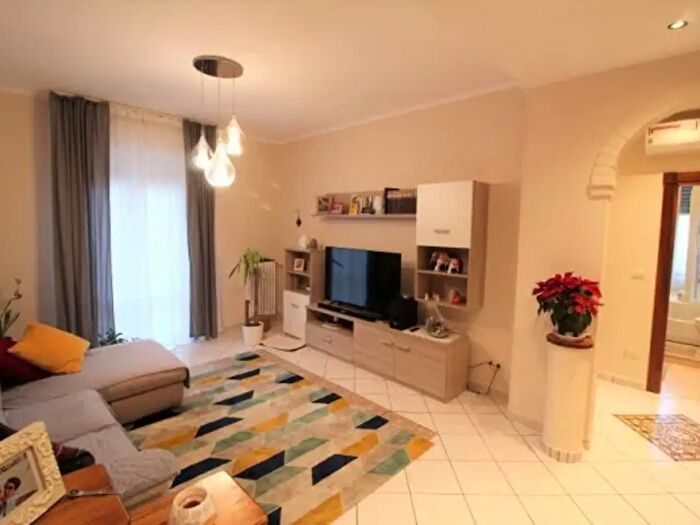 Appartamento trilocale in vendita in Via Augusto Migliavacca, Parma