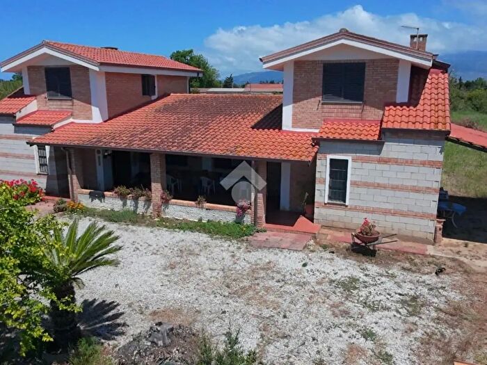 Casa con 6 locali in vendita in Contrada Baronello, Lamezia Terme