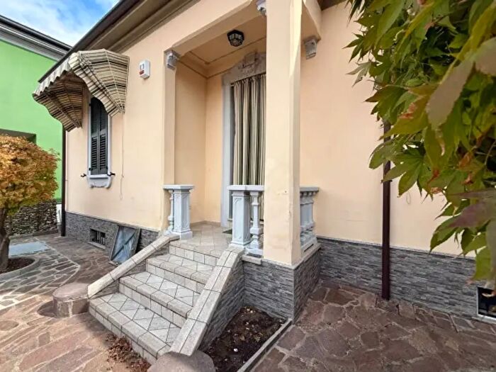 Casa trilocale in vendita in Via Filippo Corridoni, Voghera