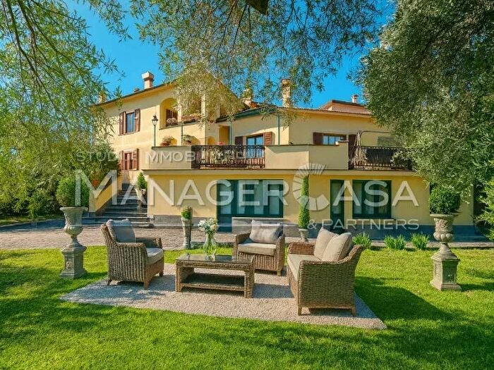 Casa con 6 locali in vendita in Via San Martino di Noceto, Rapallo