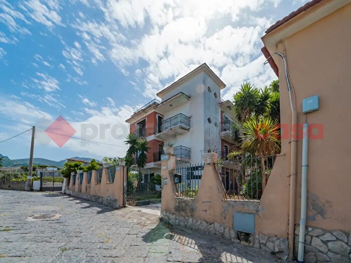 Casa con 5 locali in vendita in Via Giuseppe Mercalli, Ercolano