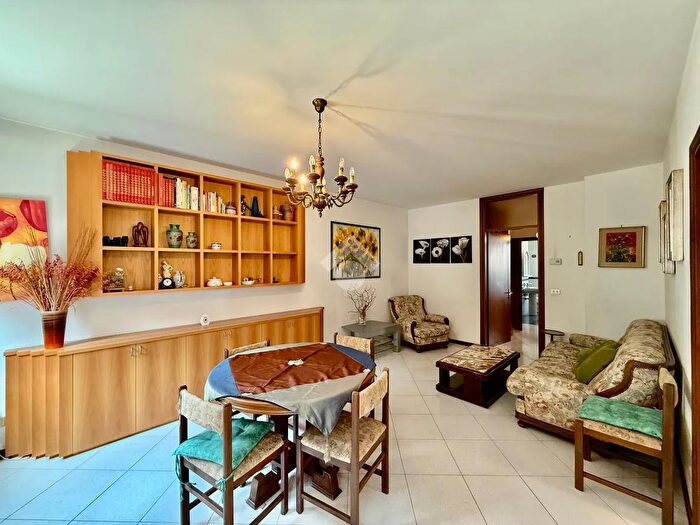 Appartamento trilocale in vendita in Via Reni, Abano Terme