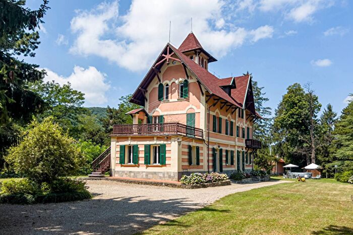 Casa con 15 locali in vendita in Cascina Cascinetta Bregaro, Voltaggio