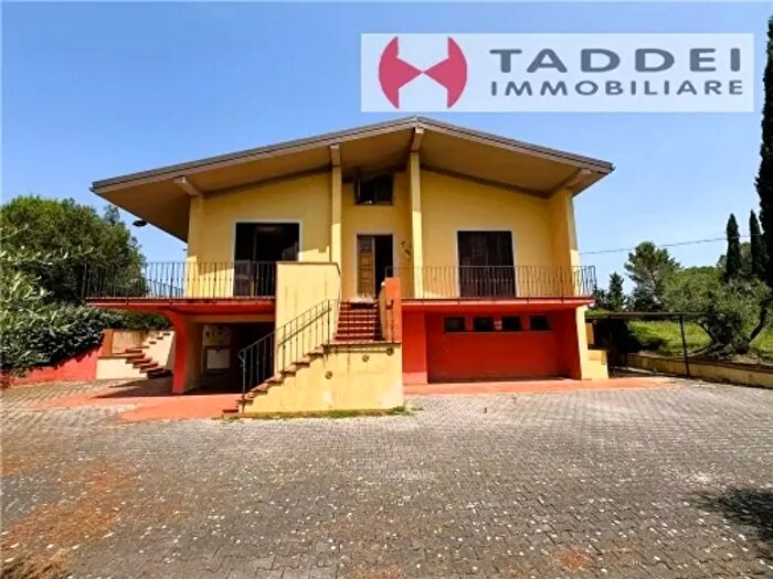 Casa quadrilocale in vendita in Montespertoli