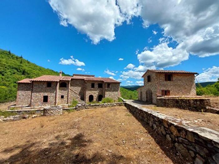 Casa con 6 locali in vendita in Strada Regionale Chiantigiana, Castellina In Chianti