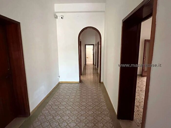 Casa con 10 locali in vendita in Mazara Del Vallo