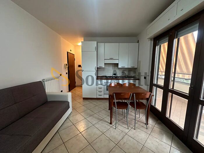 Appartamento monolocale in affitto in Viale della Stazione, Latina