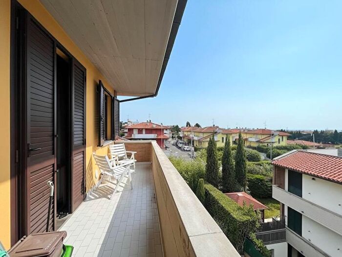 Appartamento quadrilocale in vendita in Via Viola, Rosignano Marittimo