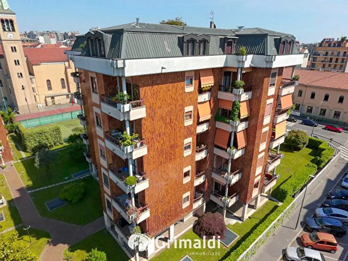 Appartamento quadrilocale in vendita in Via Cardinal Ferrari, Sesto San Giovanni