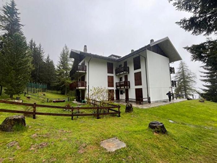 Appartamento trilocale in vendita in Strada Regionale di col De Joux, Saint Vincent