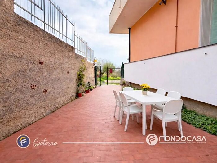 Appartamento trilocale in vendita in Via Sanremo, Spotorno