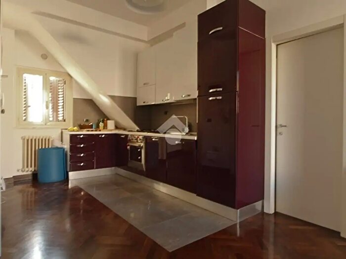 Appartamento trilocale in vendita in Via Mario Capuani, Teramo