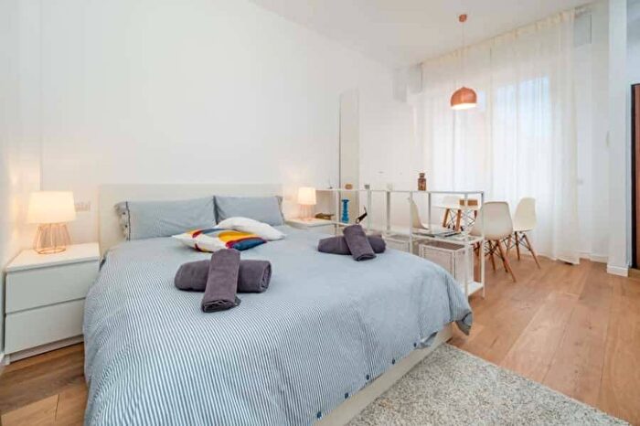 Appartamento monolocale in affitto in Via Accademia, Casoretto, Milano