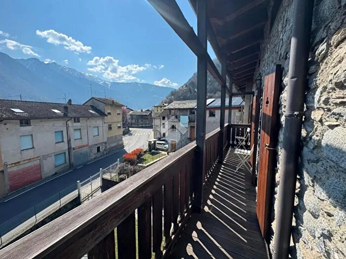 Case in Vendita e in Affitto - 2