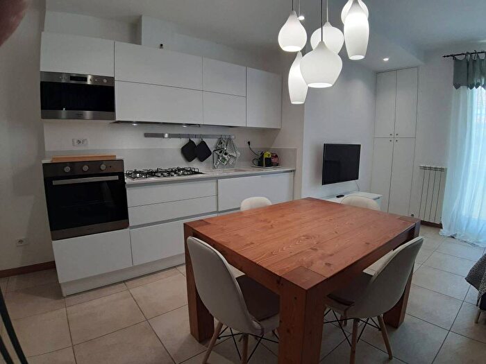 Appartamento con 6 locali in affitto in Via Duca degli Abruzzi, Centro, Civitanova Marche