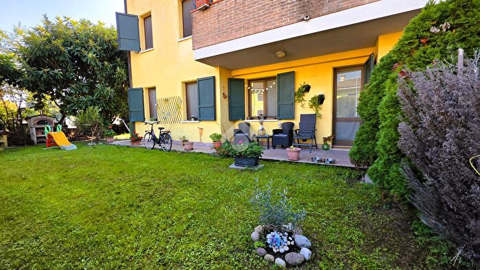 Appartamento trilocale in vendita in Via Rosselli, Borgo Virgilio