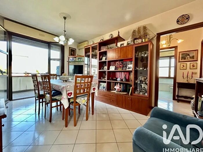 Appartamento trilocale in vendita in Via Veneto, Firenze