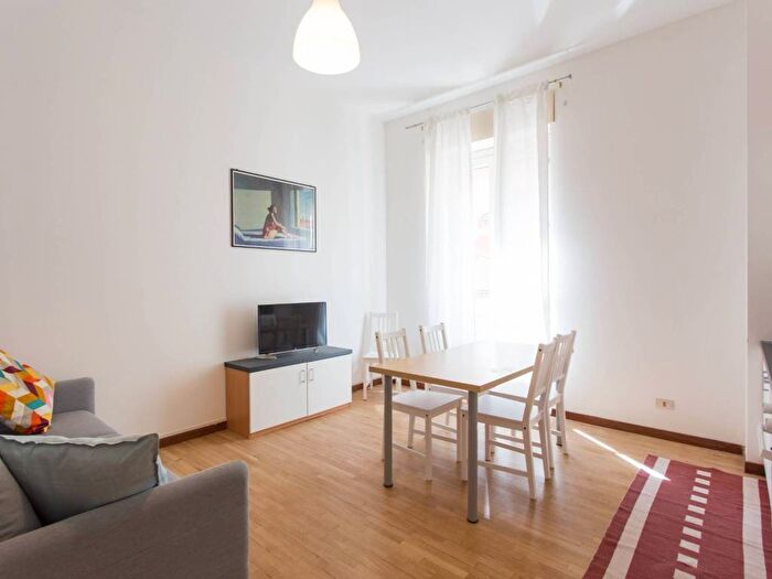 Appartamento trilocale in affitto in Corso di Porta Ticinese, Ticinese, Milano