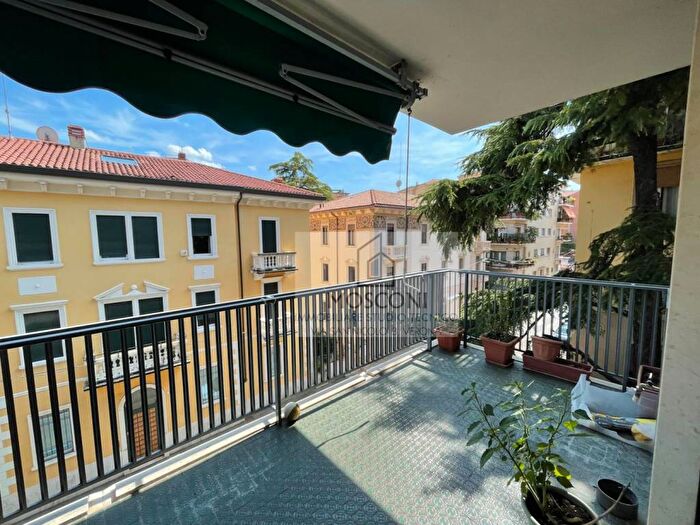 Appartamento con 5 locali in affitto in Borgo Trento, Verona