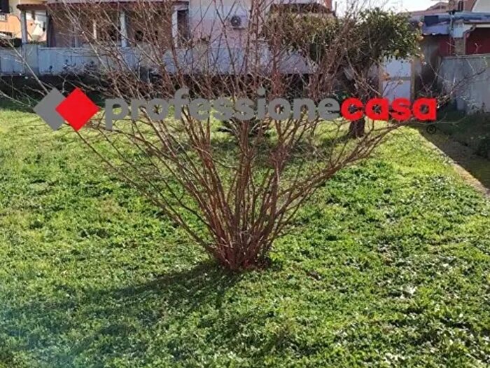 Casa quadrilocale in vendita in Via degli Argonauti, Pomezia