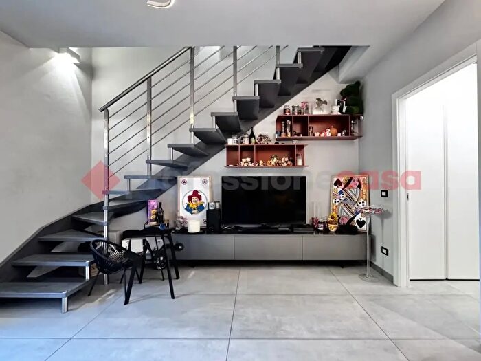 Case in Vendita e in Affitto - 3