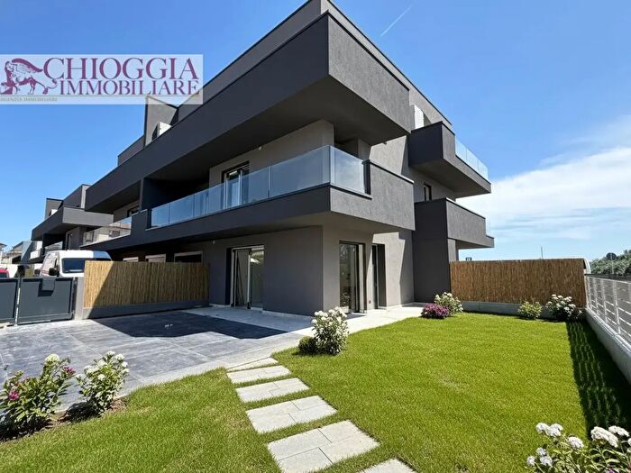 Casa quadrilocale in vendita in Viale Mediterraneo, Chioggia