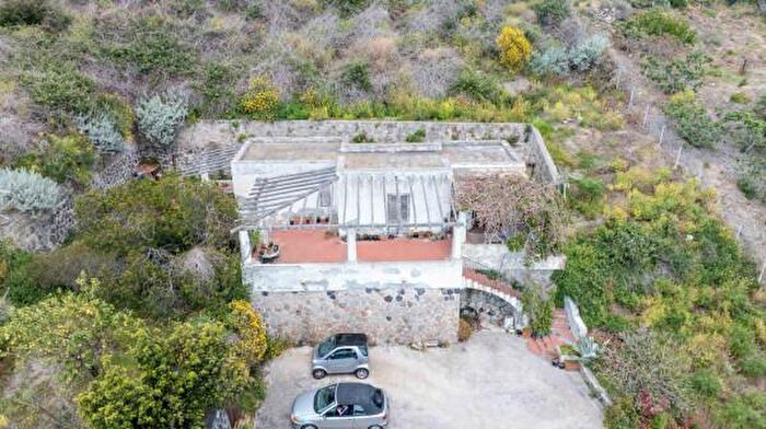 Casa trilocale in vendita in Collo Pirrera, Lipari