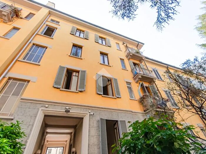 Appartamento trilocale in vendita in Via Privata Giulio Bergonzoli, Milano
