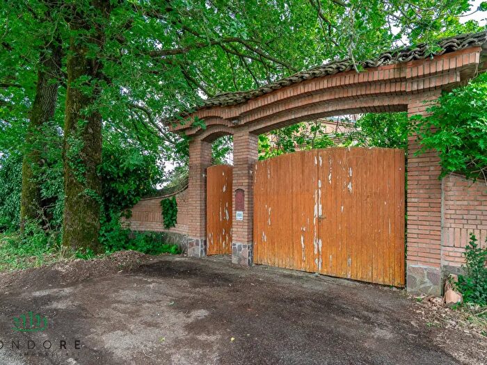Casa con 11 locali in vendita in Granarolo Dell'Emilia