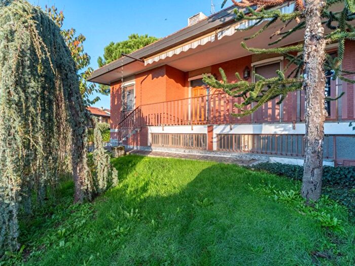 Casa quadrilocale in vendita in Via Piave, Cisliano