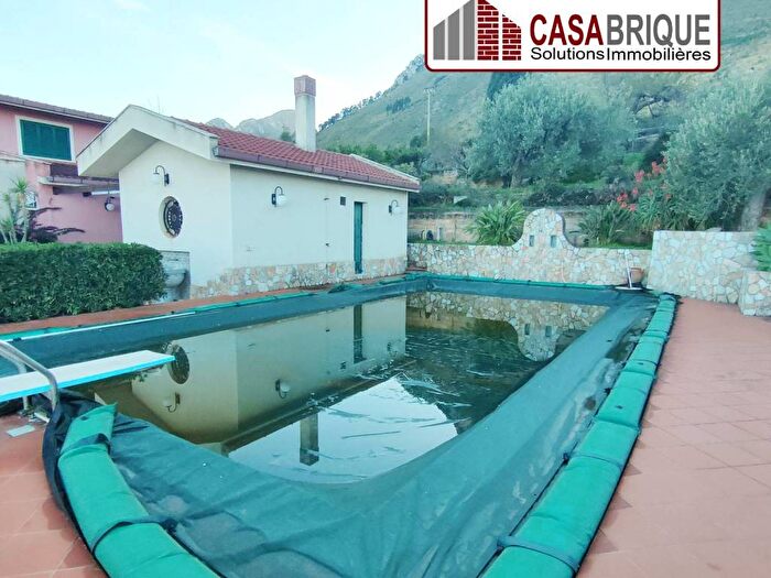 Casa con 6 locali in affitto in Via Case Nuove, Altavilla Milicia