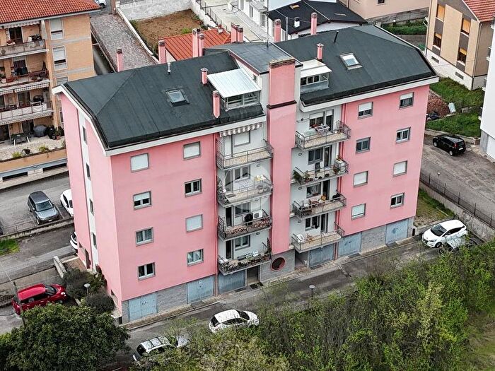 Appartamento quadrilocale in affitto in Via Cardinale Mazzarino, Torretta Torrione, LAquila