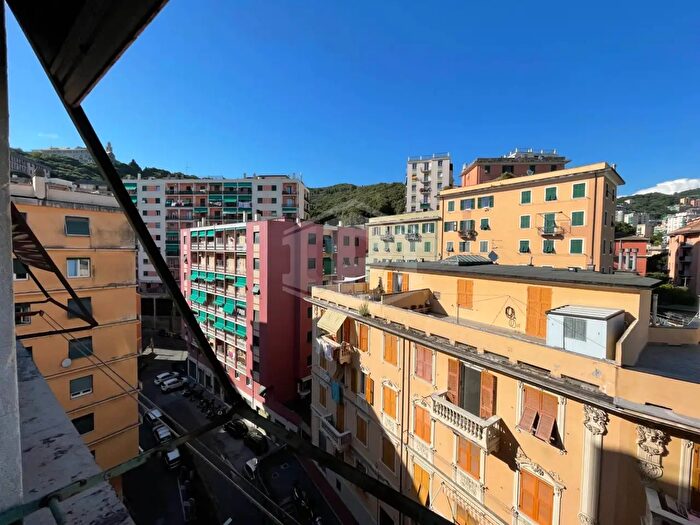 Appartamento quadrilocale in affitto in Via Aldo Manuzio, Genova