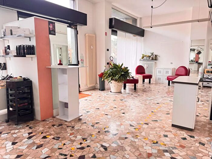 Appartamento trilocale in vendita in Via Belgiojoso, Erba