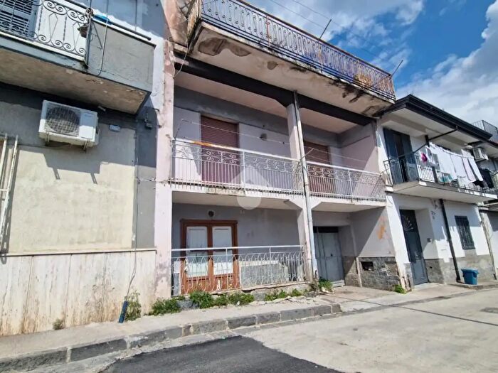 Casa quadrilocale in vendita in Via Canonico Michelangelo Patricelli, Frattamaggiore