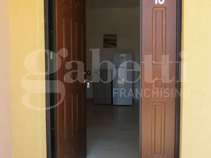 Appartamento trilocale in vendita in Via Vittorio Veneto, Giurdignano