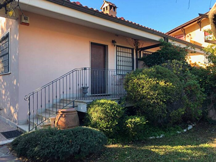 Casa bilocale in affitto in Via Giuseppe Lugli, Ostia Antica, Roma