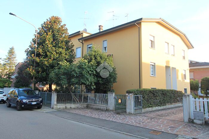 Casa quadrilocale in vendita in Via dei Tigli, Bagnolo In Piano
