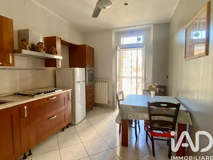 Appartamento trilocale in vendita in Via Vincenzo Troya, Torino