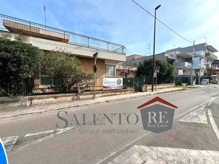 Casa con 6 locali in vendita in Via Matino, Casarano